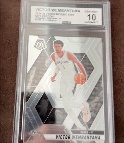 2024-25 Panini Mosaic #228 Victor Wembanyama — front