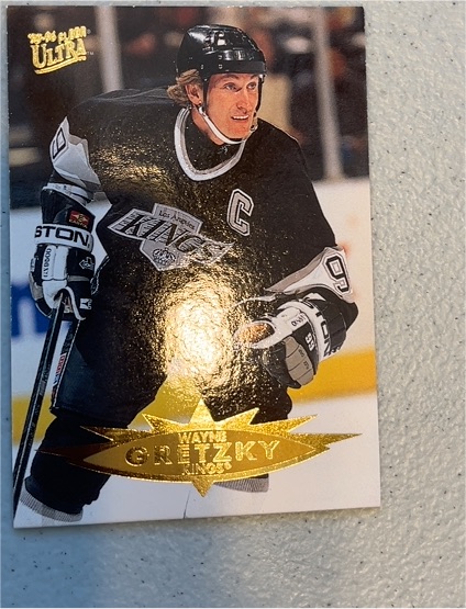 1995-96 Fleer Ultra #74 Wayne Gretzky — front