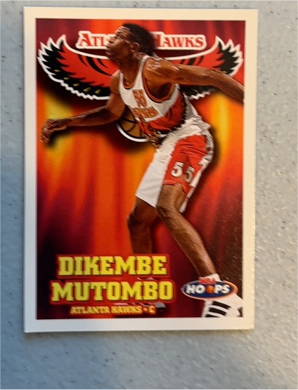 1997-98 Hoops #12 Dikembe Mutombo Atlanta Hawks — front
