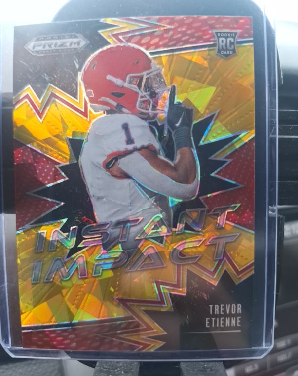 2025 Panini Prizm Draft Picks Instant Impact #II-TEE Trevor Etienne — front