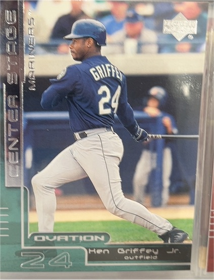 2000 Upper Deck Ovation Center Stage #CS2 Ken Griffey Jr. — front