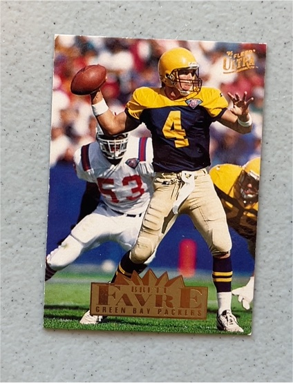 1995 Fleer Ultra #112 Brett Favre — front