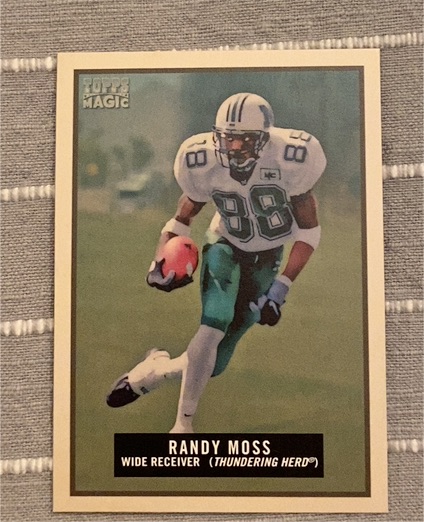 2009 Topps Magic #126 Randy Moss — front