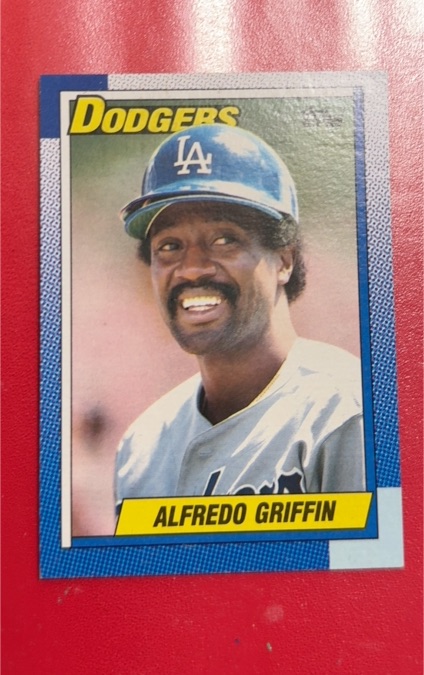 1990 Topps #643 Alfredo Griffin — front