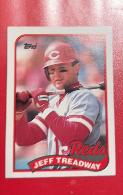 1989 Topps #685 Jeff Treadway — front