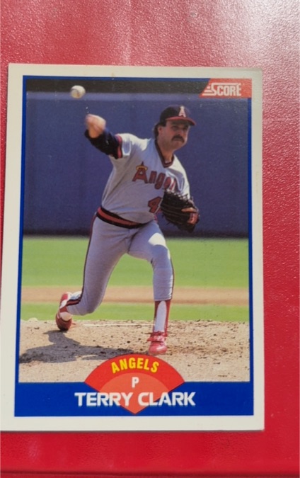 1989 Score #566 Terry Clark — front