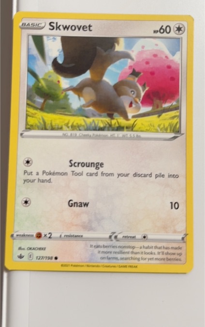 2021 Pokemon Chilling Reign #127 Skwovet — front