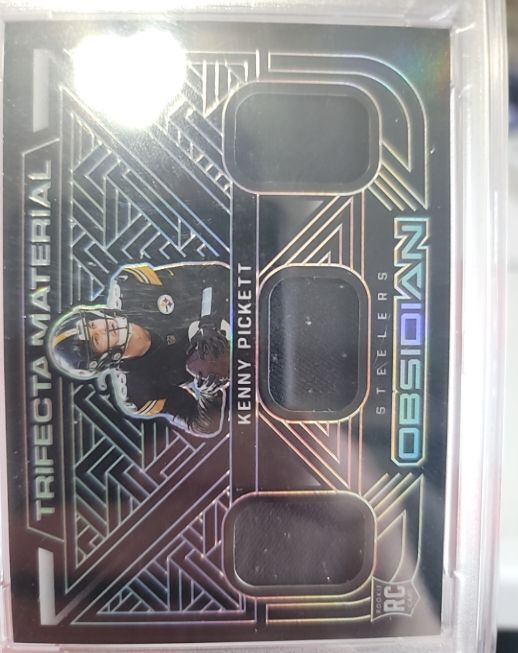 2022 Panini Obsidian Trifecta Material #TFM-KPI Kenny Pickett — front