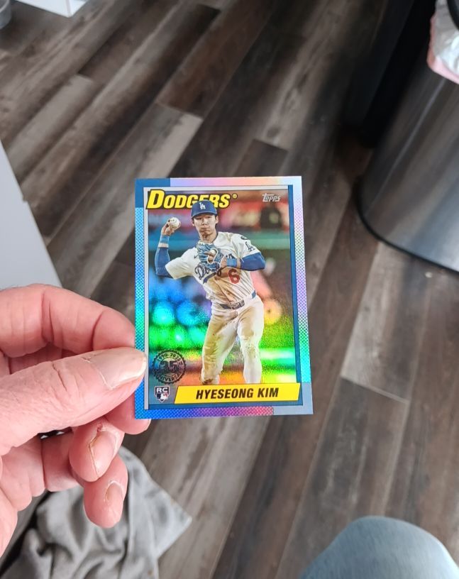 2025 Topps Update Series - 1990 Topps Baseball #U90-13 Hyeseong Kim — front