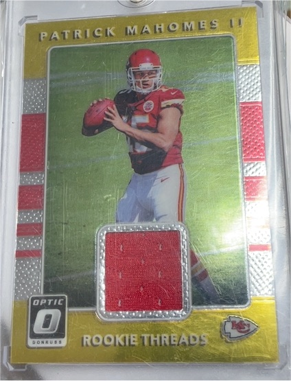 2017 Donruss Optic Rookie Threads #7 Patrick Mahomes II — front