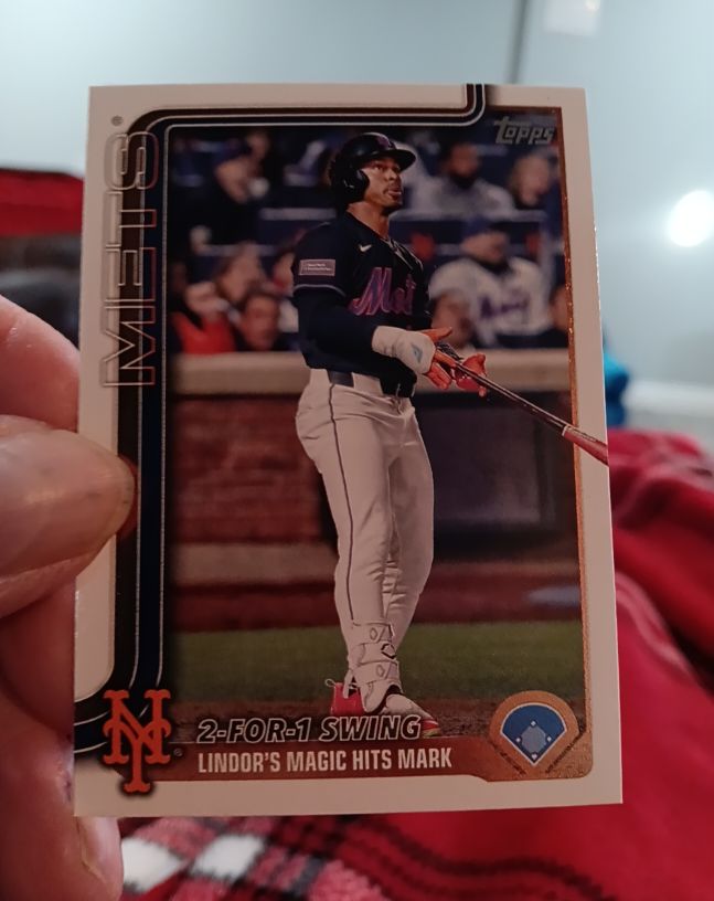 2025 Topps Update Series #US290 Francisco Lindor 2-FOR-1 Swing — front