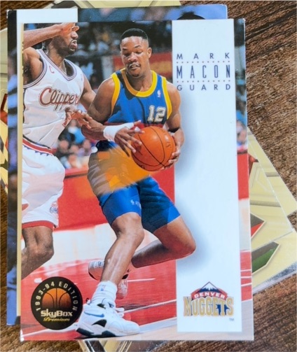 1993-94 SkyBox Premium #62 Mark Macon — front
