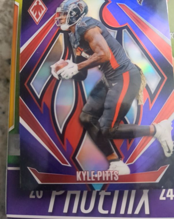 2024 Panini Phoenix #9 Kyle Pitts — front