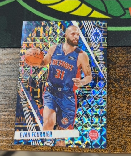 2023-24 Panini Phoenix #226 Evan Fournier — front