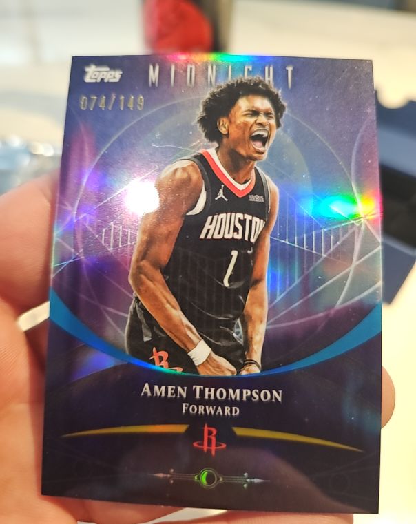 2025 Topps Midnight #074 Amen Thompson — front
