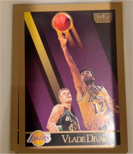 1990-91 SkyBox #135 Vlade Divac — front