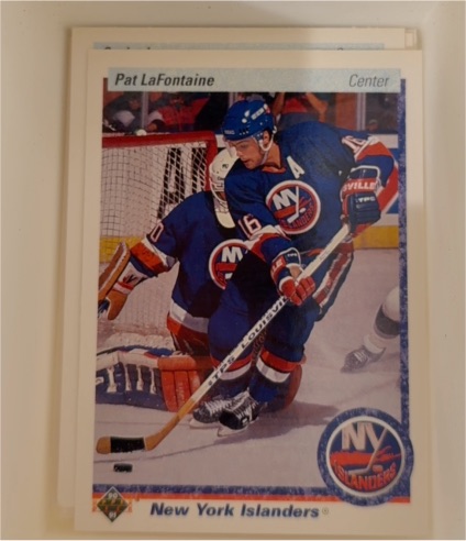 1990-91 Upper Deck #246 Pat LaFontaine — front