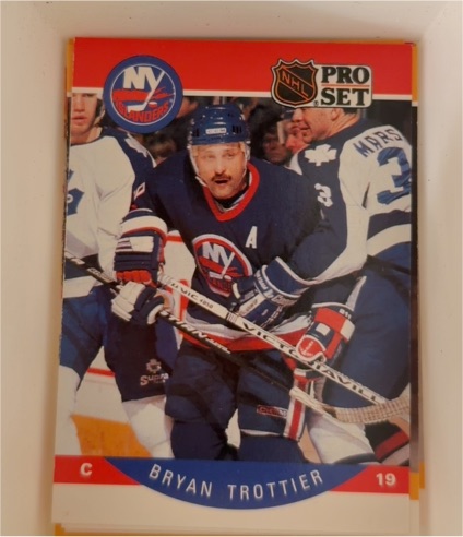 1990 Pro Set #192 Bryan Trottier — front