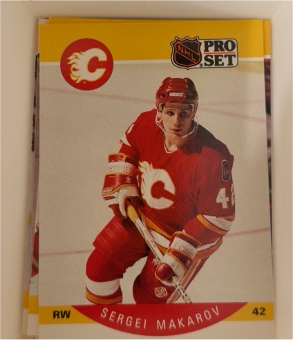 1990 Pro Set #42 Sergei Makarov — front