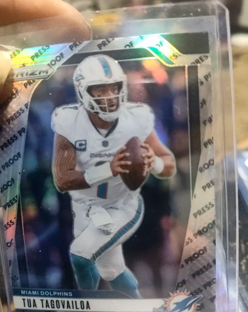 2024 Panini Prizm #1 Tua Tagovailoa — front