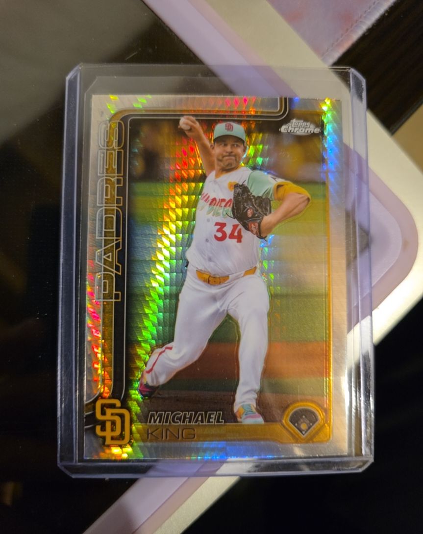 2025 Topps Chrome #35 Michael King — front