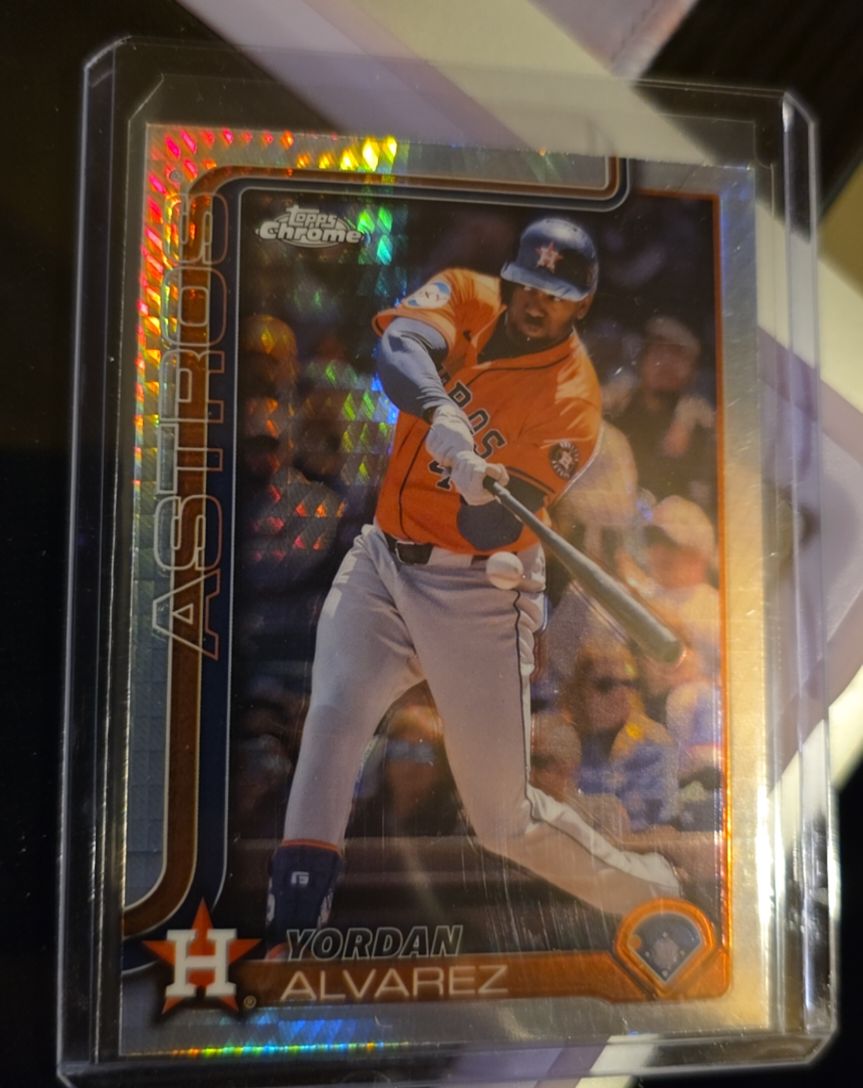 2025 Topps Chrome #267 Yordan Alvarez — front