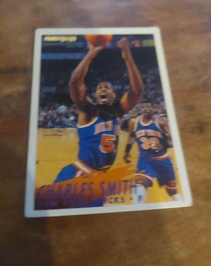 1994-95 Fleer #39 Charles Smith — front