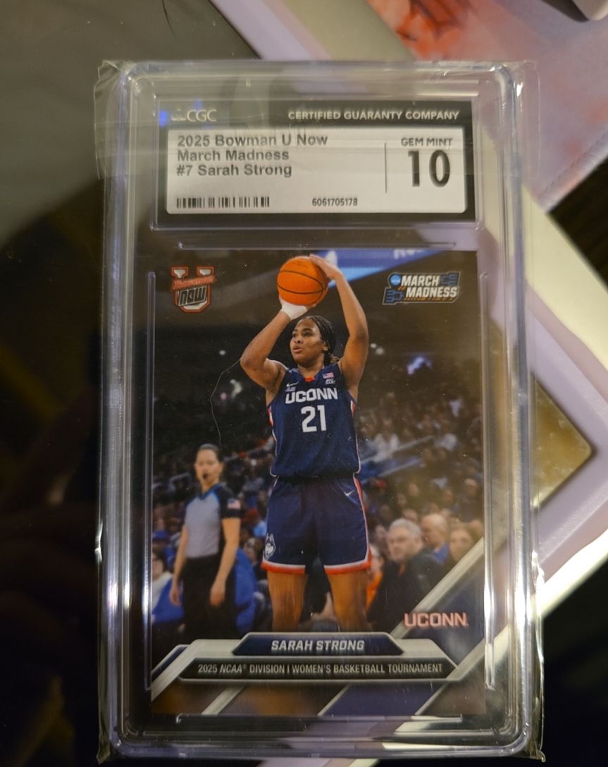 2025 Bowman U Now March Madness #7 Sarah Strong — front
