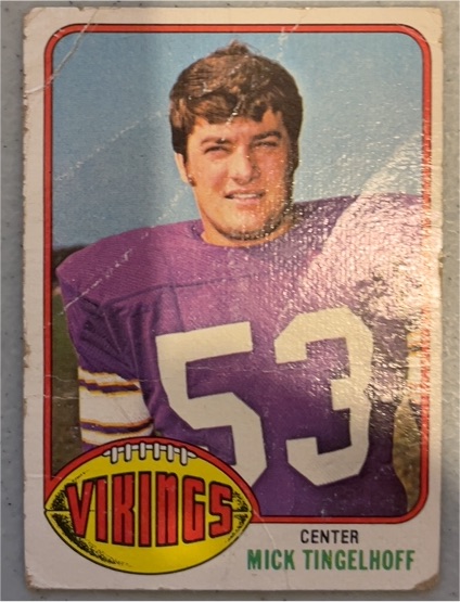 1976 Topps #441 Mick Tingelhoff Minnesota Vikings — front