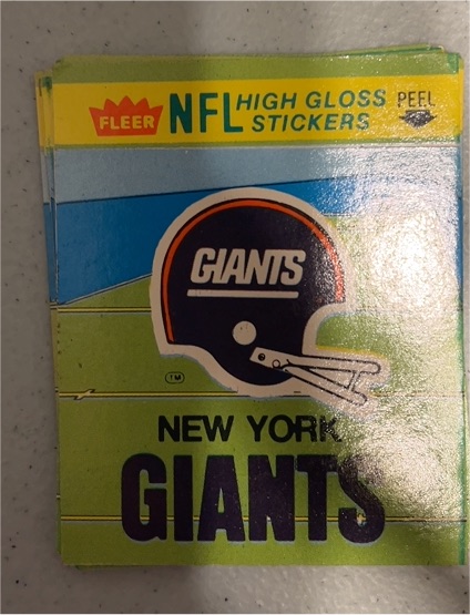 1981 Fleer NFL High Gloss Sticker New York Giants Helmet — front