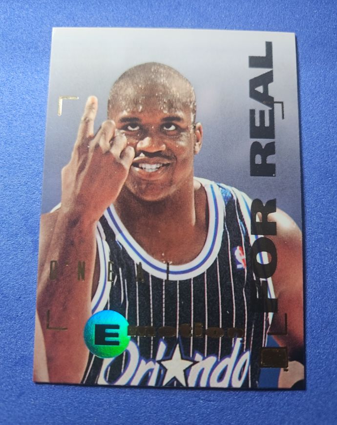 1994-95 SkyBox Emotion #70 Shaquille O'Neal — front