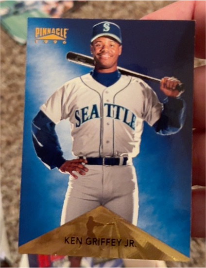 1996 Pinnacle #122 Ken Griffey Jr. — front