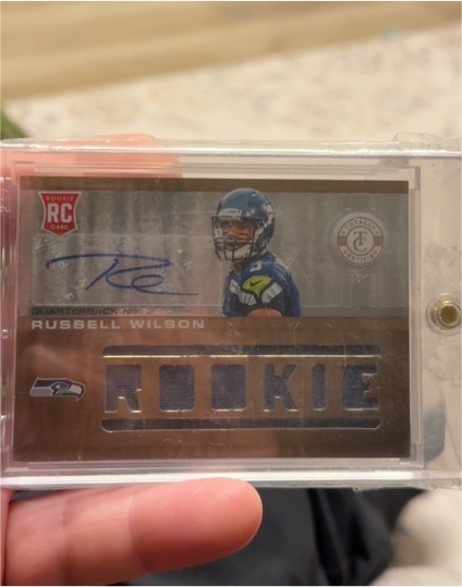 2012 Panini Totally Certified Rookie Jersey Auto RC Russell Wilson — front