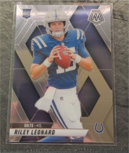 2025 Panini Mosaic #372 Riley Leonard — front