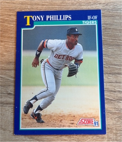 1991 Score #38 Tony Phillips — front