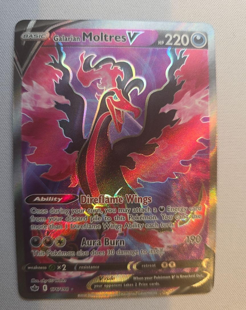 2021 Pokémon SWSH06: Chilling Reign #176 Galarian Moltres V — front