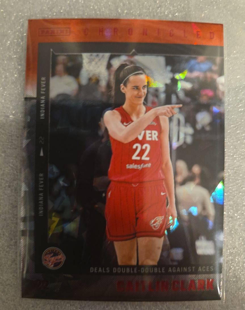 2025 Panini Caitlin Clark Chronicled #33 Caitlin Clark — front