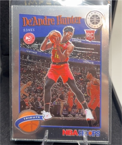 2019-20 Panini NBA Hoops Premium Stock Tribute #299 De'Andre Hunter RC — front