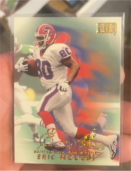 1997 Fleer #80 Eric Moulds — front