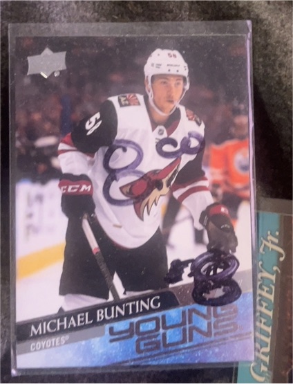 2020-21 Upper Deck Young Guns #701 Michael Bunting — front