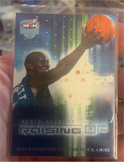 2002-03 Hoops Stars #RU16 Kevin Garnett Raising Up — front