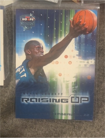 2002-03 NBA Hoops Stars #2 Kevin Garnett Raising Up — front