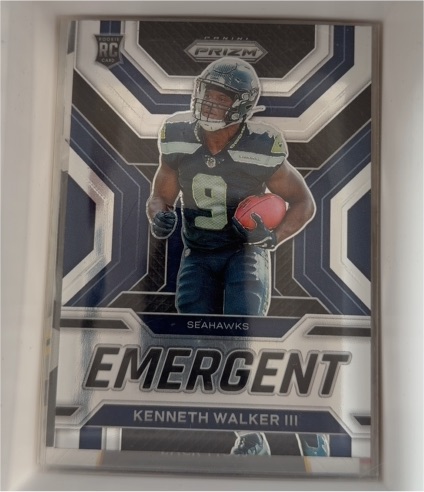 2022 Panini Prizm #E-12 Kenneth Walker III Emergent — front
