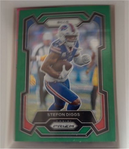2023 Panini Prizm #35 Stefon Diggs Green Wave Buffalo Bills — front
