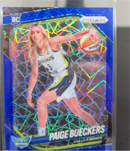 2025 Panini Prizm WNBA #147 Paige Bueckers Blue Velocity Rookie — front
