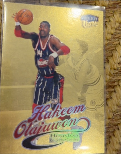 1998-99 Fleer Ultra #68G Hakeem Olajuwon Gold Medallion — front
