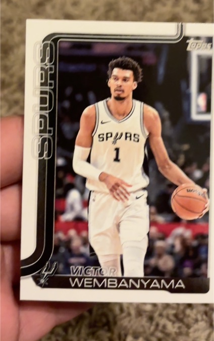2025-26 Topps #195 Victor Wembanyama — front