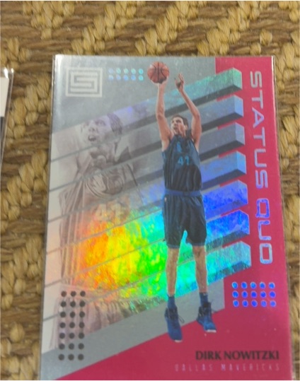2018-19 Panini Status Status Quo Dirk Nowitzki — front