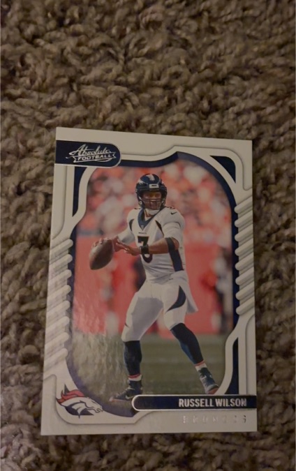 2022 Panini Absolute #11 Russell Wilson Denver Broncos — front