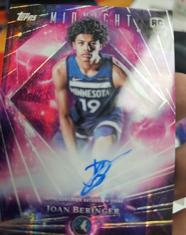 2025 Topps Midnight RC Joan Beringer — front